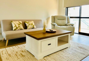 Lake Quarter Apartment